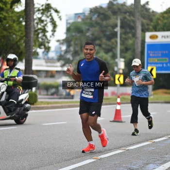 Runner Photo 3998992