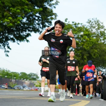 Runner Photo 3998995