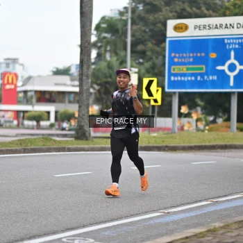 Runner Photo 3999002
