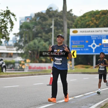 Runner Photo 3999012