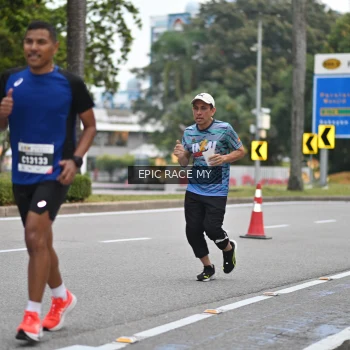 Runner Photo 3999013