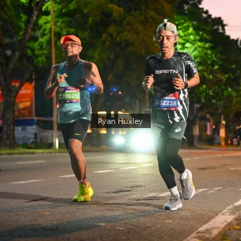 Runner Photo 3999022