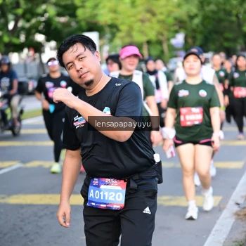Runner Photo 3999023