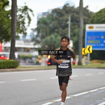 Runner Photo 3999031