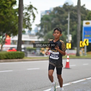 Runner Photo 3999032