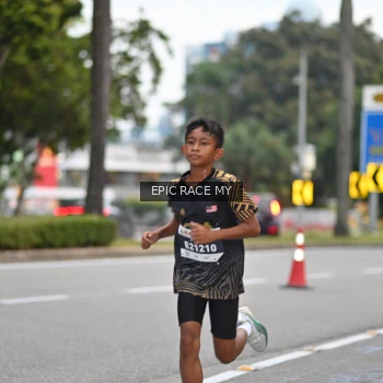 Runner Photo 3999036