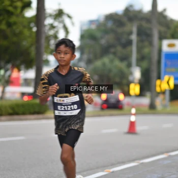 Runner Photo 3999039