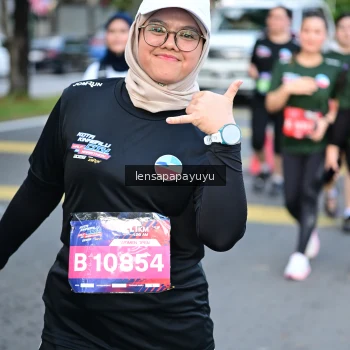Runner Photo 3999076