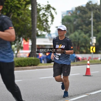 Runner Photo 3999077