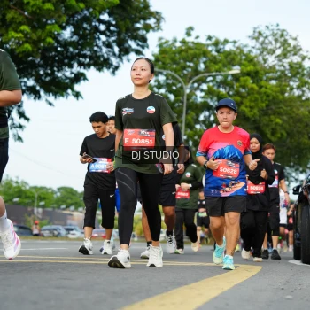 Runner Photo 3999100