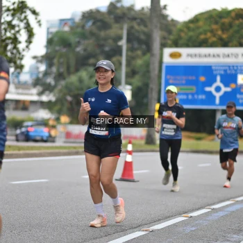 Runner Photo 3999125
