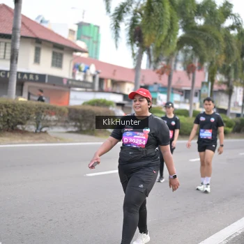 Runner Photo 3999133