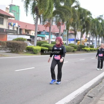 Runner Photo 3999137