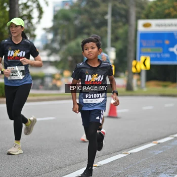 Runner Photo 3999145