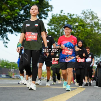 Runner Photo 3999150