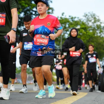 Runner Photo 3999175