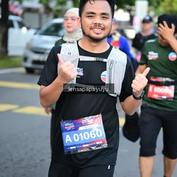 Runner Photo 3999189