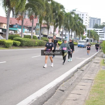 Runner Photo 3999199