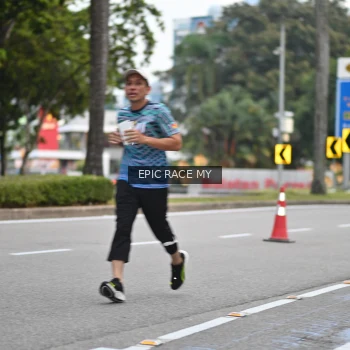 Runner Photo 3999207