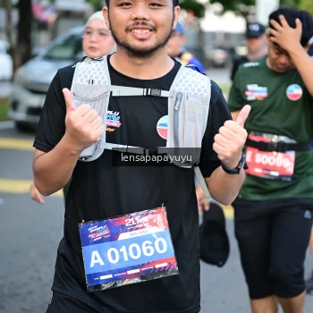 Runner Photo 3999210
