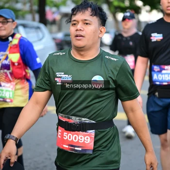 Runner Photo 3999219