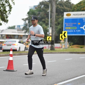 Runner Photo 3999228