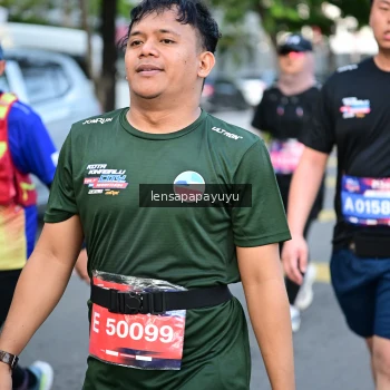 Runner Photo 3999243
