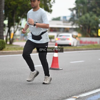 Runner Photo 3999259