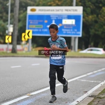 Runner Photo 3999305