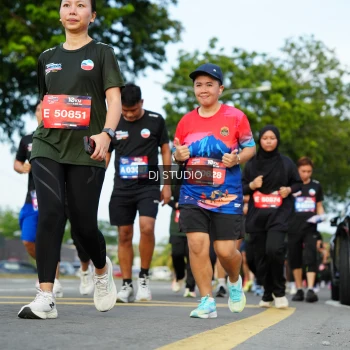 Runner Photo 3999318
