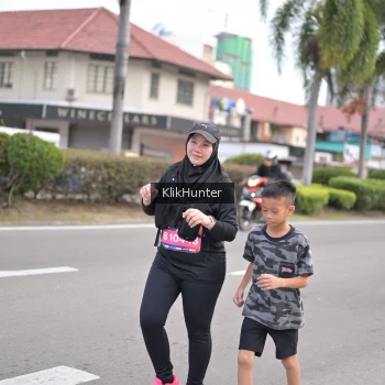Runner Photo 3999319