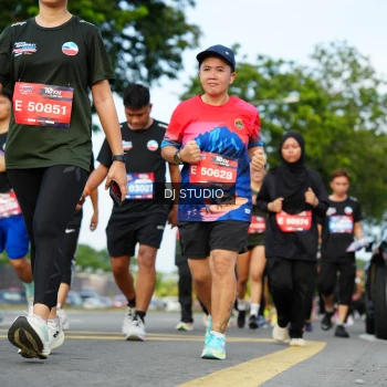 Runner Photo 3999329