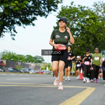 Runner Photo 3999357