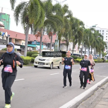 Runner Photo 3999372