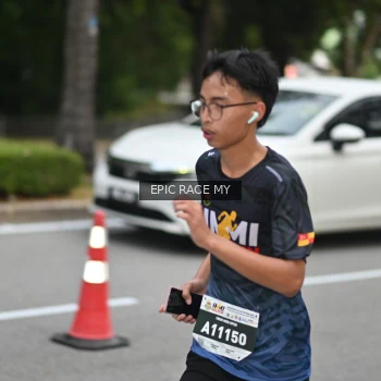 Runner Photo 3999373