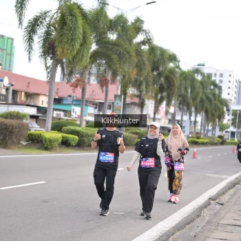 Runner Photo 3999381
