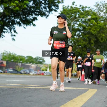 Runner Photo 3999399