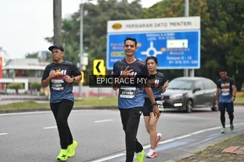 Runner Photo 3999400