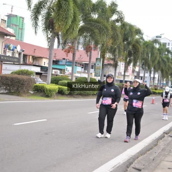 Runner Photo 3999423