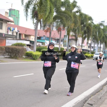 Runner Photo 3999424