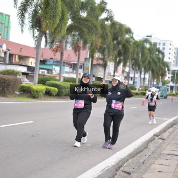 Runner Photo 3999432