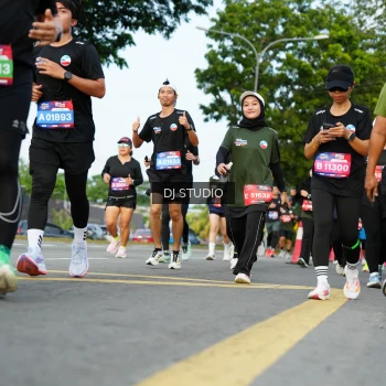 Runner Photo 3999471