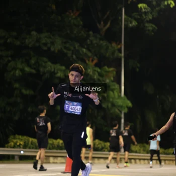 Runner Photo 3999476