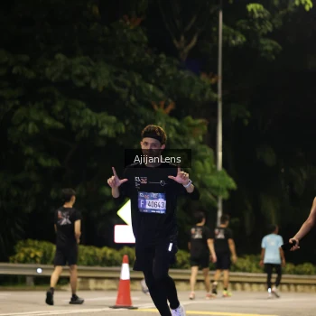 Runner Photo 3999510