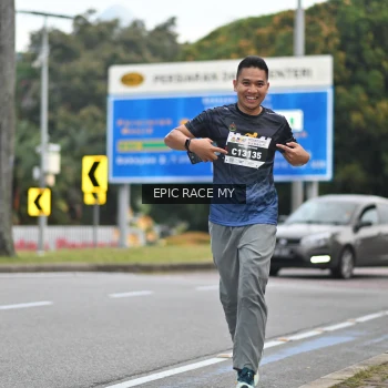 Runner Photo 3999514