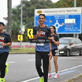Runner Photo 3999546