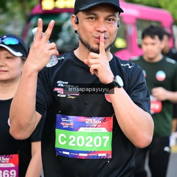 Runner Photo 3999571