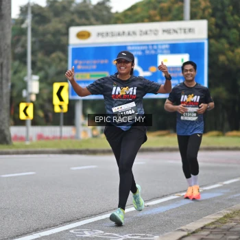 Runner Photo 3999575