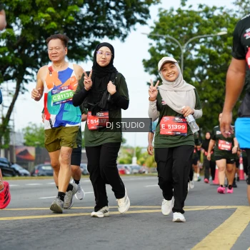 Runner Photo 3999584