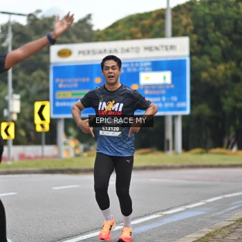 Runner Photo 3999611